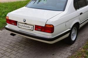 BMW 740i 1992 года  (UK)